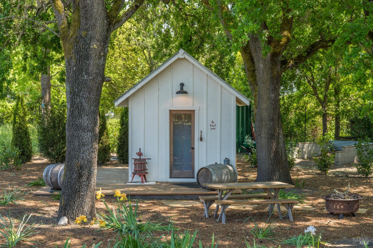 Detail Gallery Image 32 of 46 For 1030 E Macarthur St, Sonoma,  CA 95476 - 3 Beds | 4/1 Baths