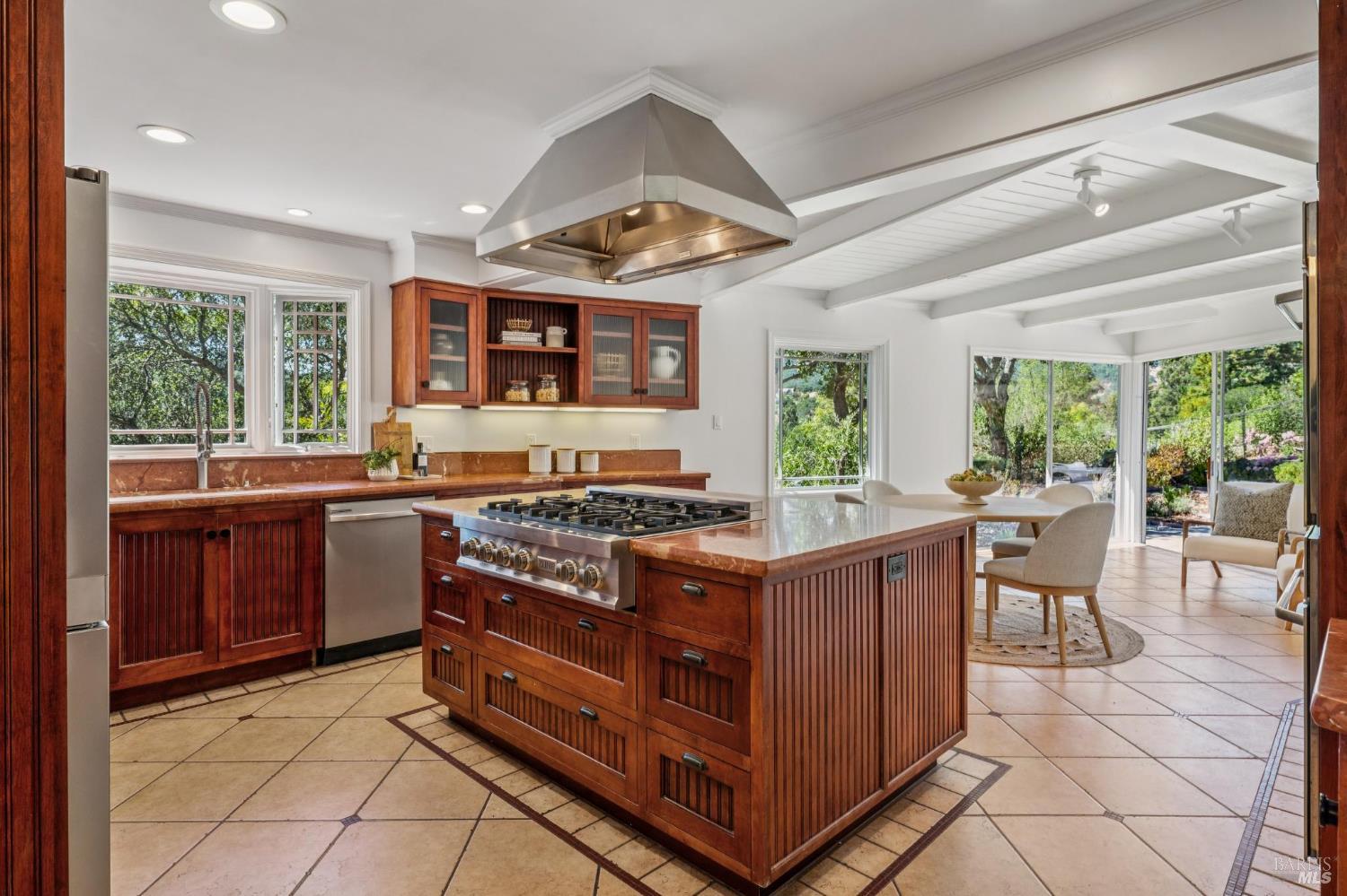 Detail Gallery Image 31 of 76 For 31 Irving Dr, San Anselmo,  CA 94960 - 4 Beds | 2 Baths