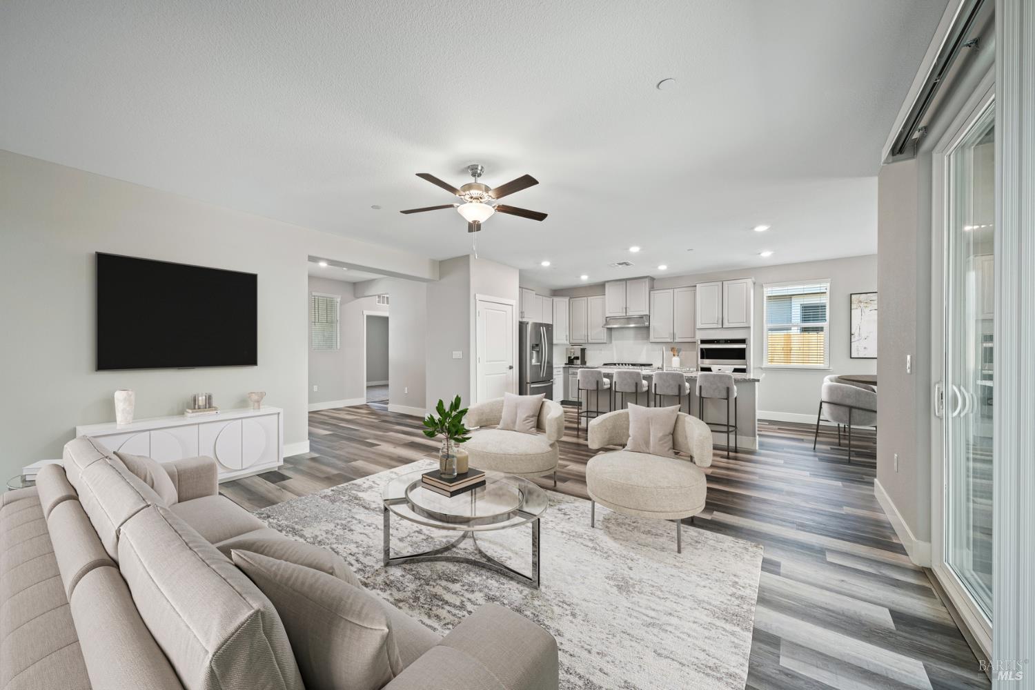 Detail Gallery Image 2 of 6 For 2175 Rustic Oak Ln, Rio Vista,  CA 94571 - 2 Beds | 2 Baths