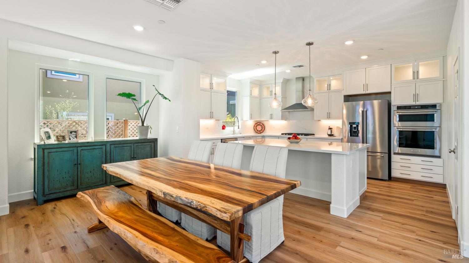 Detail Gallery Image 16 of 50 For 3 Lapis Ct, Petaluma,  CA 94952 - 3 Beds | 2/1 Baths