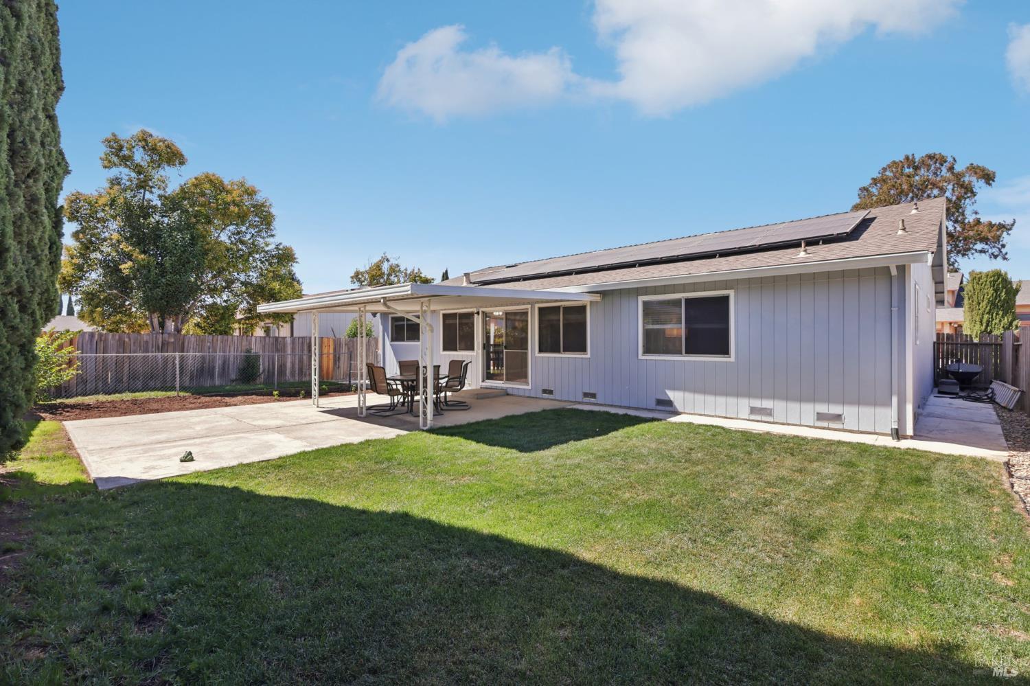 Detail Gallery Image 7 of 48 For 1403 Humbolt Dr, Suisun City,  CA 94585 - 3 Beds | 2 Baths