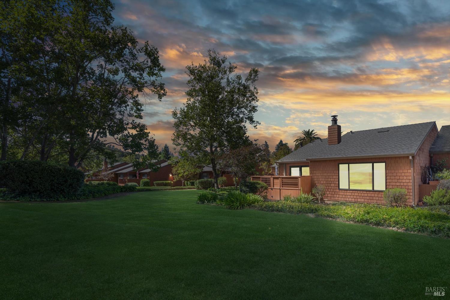 Detail Gallery Image 27 of 31 For 218 Indian Creek Dr, Santa Rosa,  CA 95409 - 2 Beds | 2 Baths