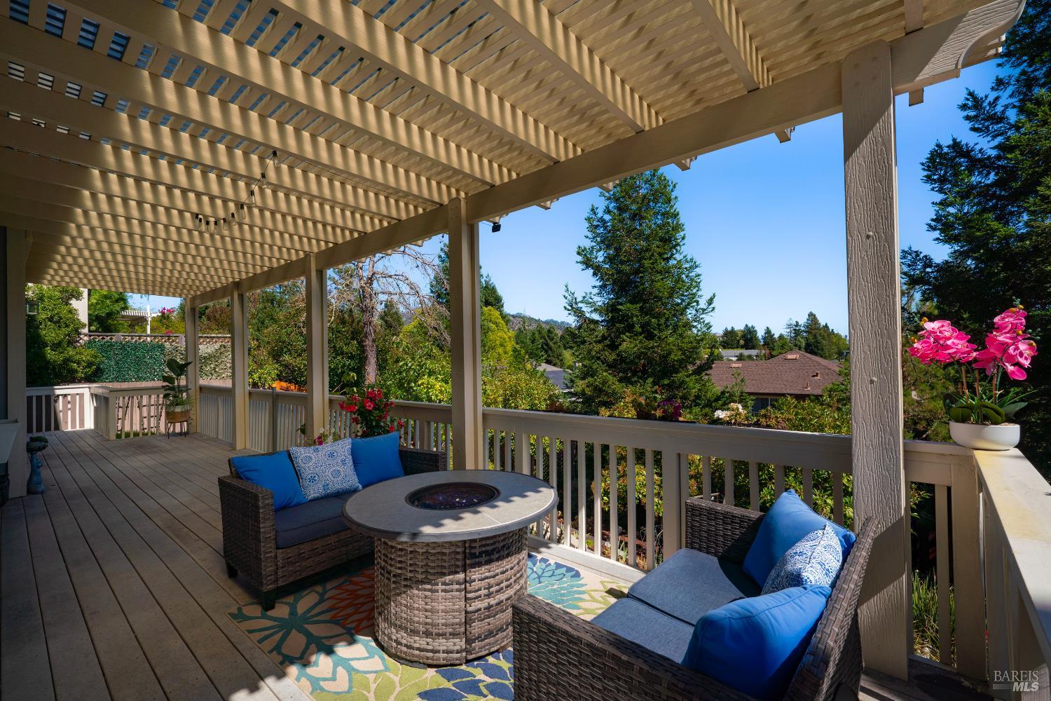 Detail Gallery Image 23 of 33 For 1416 Nighthawk Dr, Santa Rosa,  CA 95409 - 3 Beds | 2/1 Baths