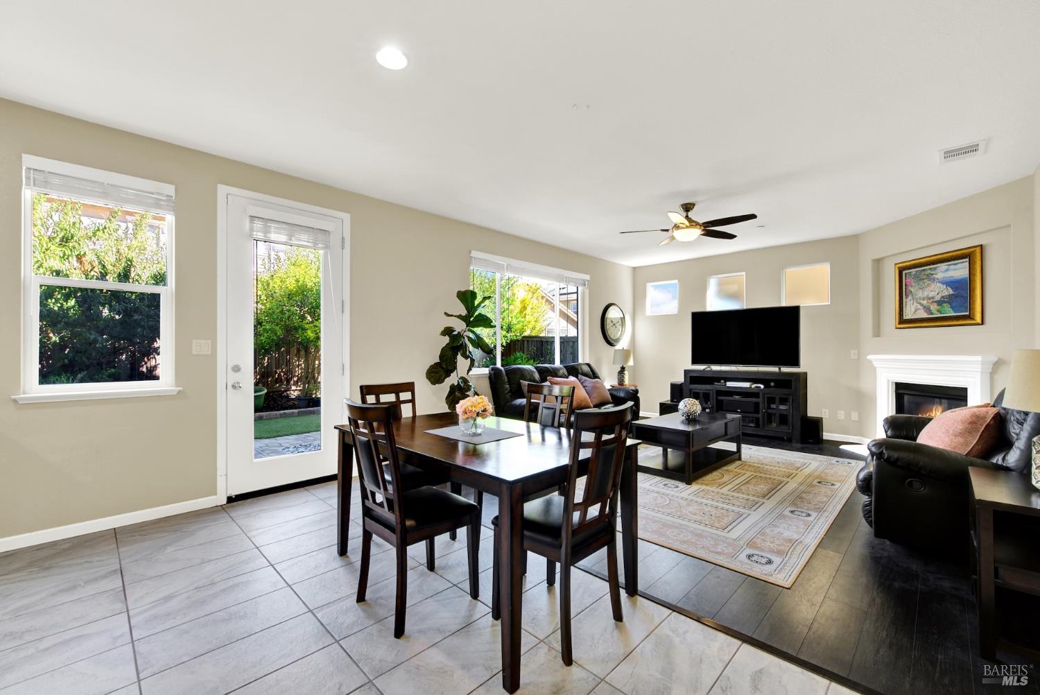 Detail Gallery Image 7 of 46 For 4538 Paseo Dr, Fairfield,  CA 94534 - 5 Beds | 3 Baths