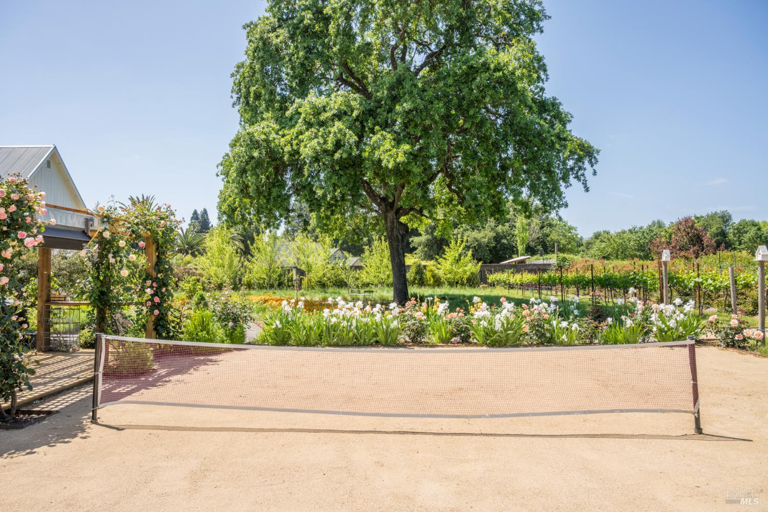 Detail Gallery Image 29 of 46 For 1030 E Macarthur St, Sonoma,  CA 95476 - 3 Beds | 4/1 Baths