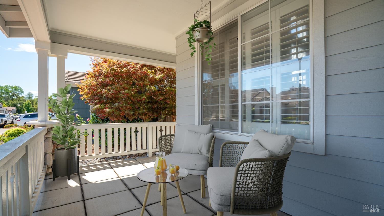 Detail Gallery Image 4 of 47 For 7351 15th Hole Dr, Windsor,  CA 95492 - 3 Beds | 2/1 Baths