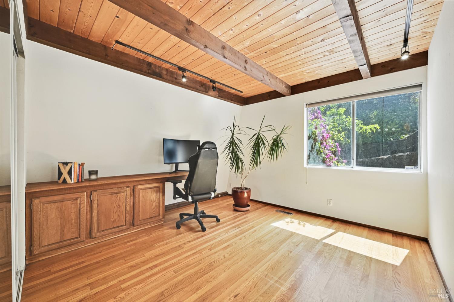 Detail Gallery Image 20 of 49 For 111 Glenside Way, San Rafael,  CA 94903 - 5 Beds | 4/1 Baths