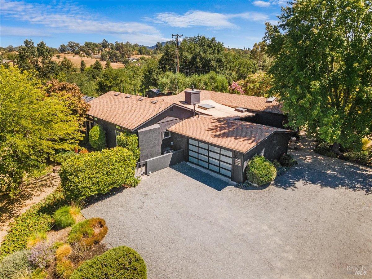 Detail Gallery Image 39 of 42 For 1208 Chiquita Rd, Healdsburg,  CA 95448 - 3 Beds | 3 Baths