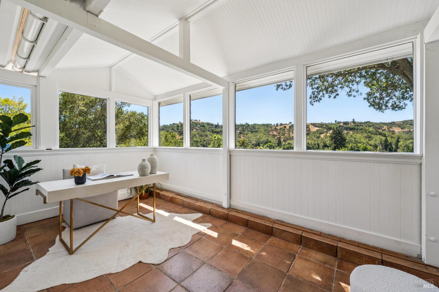 Detail Gallery Image 26 of 76 For 31 Irving Dr, San Anselmo,  CA 94960 - 4 Beds | 2 Baths