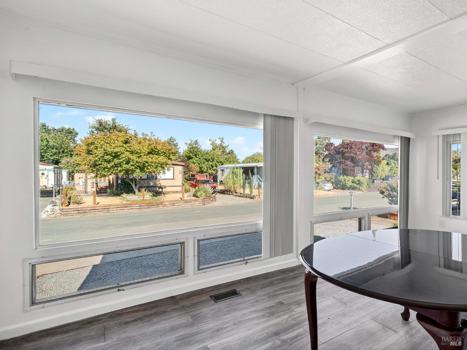 Detail Gallery Image 25 of 44 For 375 E Highway 20 Hwy 50, Upper Lake,  CA 95485 - 2 Beds | 2 Baths
