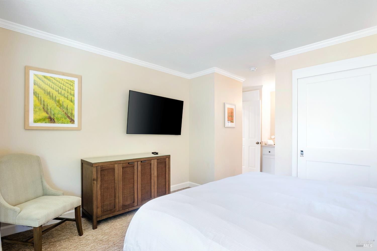 Detail Gallery Image 29 of 47 For 833 Augusta Cir, Napa,  CA 94558 - 2 Beds | 2 Baths