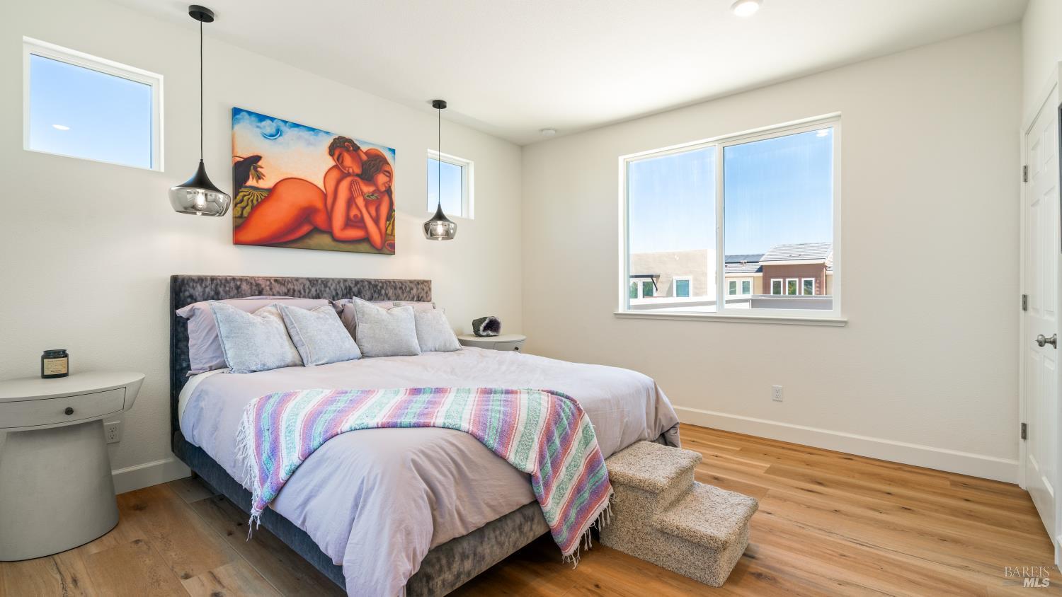 Detail Gallery Image 25 of 50 For 3 Lapis Ct, Petaluma,  CA 94952 - 3 Beds | 2/1 Baths