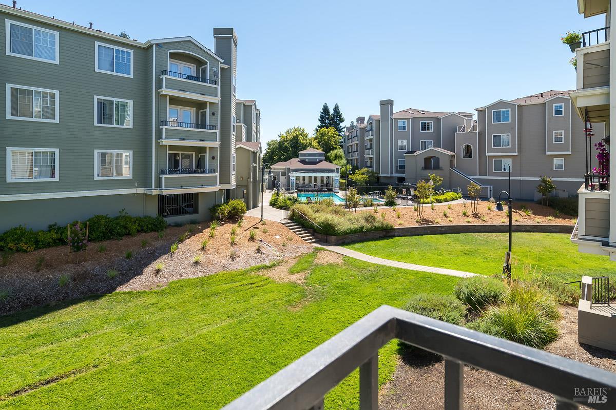Detail Gallery Image 24 of 26 For 852 Diablo Ave #102,  Novato,  CA 94947 - 2 Beds | 2 Baths