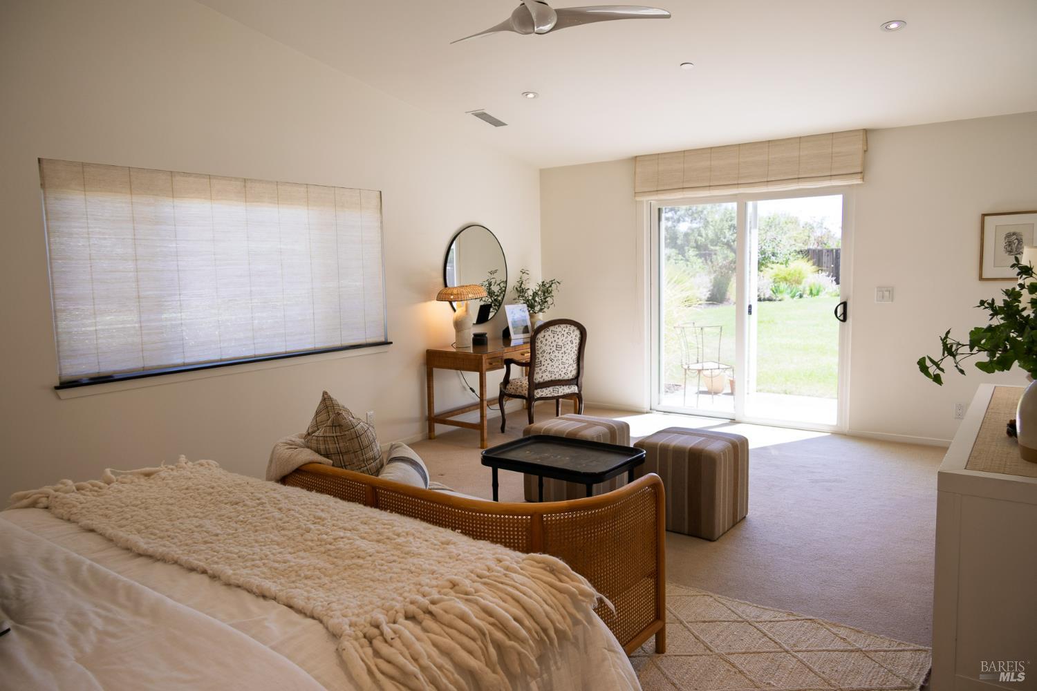 Detail Gallery Image 13 of 19 For 20662 Pueblo Rd, Sonoma,  CA 95476 - 3 Beds | 3/1 Baths