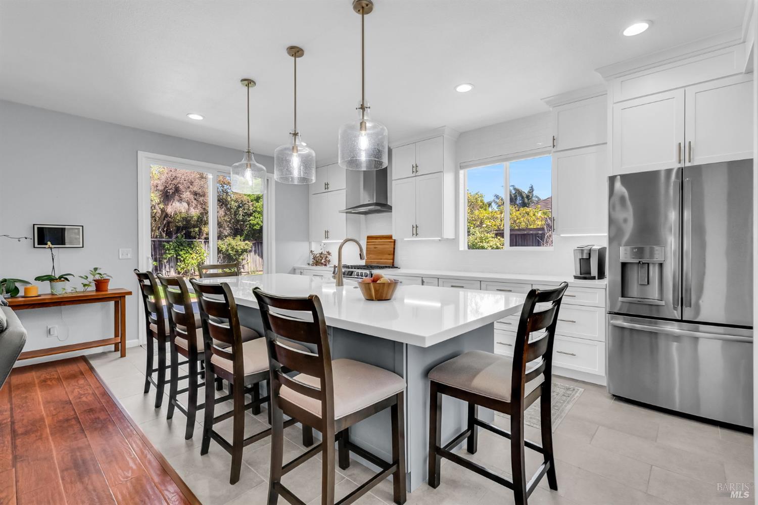 Detail Gallery Image 7 of 43 For 1946 Leaning Oak Ct, Fairfield,  CA 94534 - 5 Beds | 3 Baths