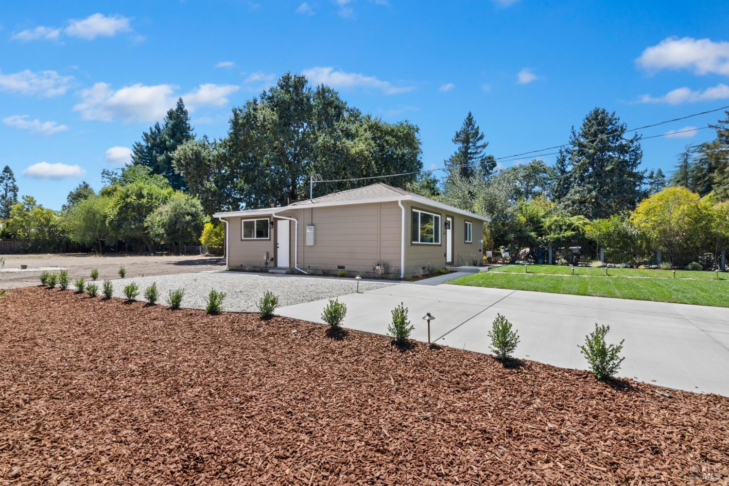 Detail Gallery Image 4 of 33 For 1565 Baywood Ln, Napa,  CA 94558 - 2 Beds | 1 Baths