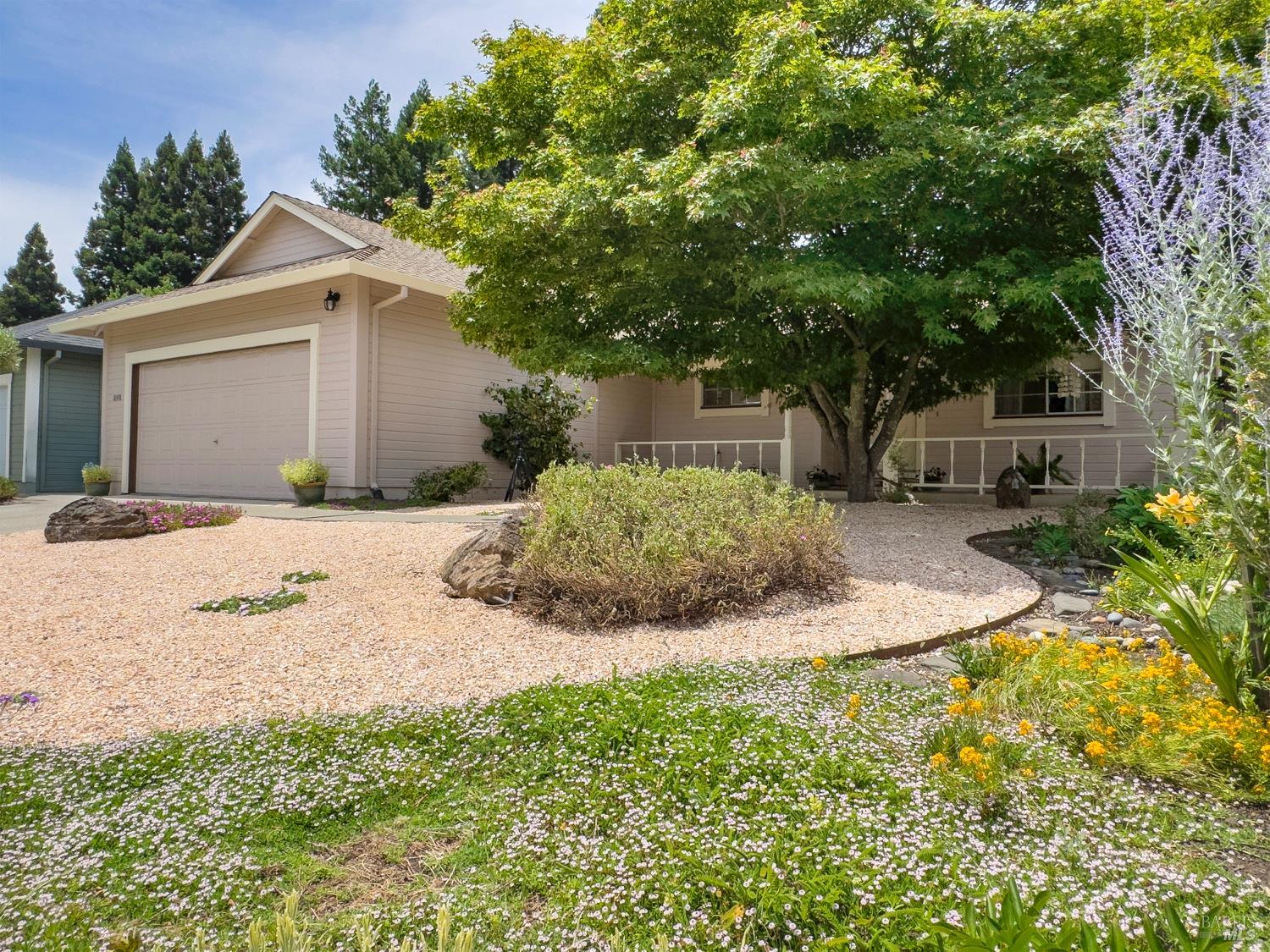 Detail Gallery Image 2 of 37 For 18498 Happy Ln, Sonoma,  CA 95476 - 2 Beds | 2 Baths