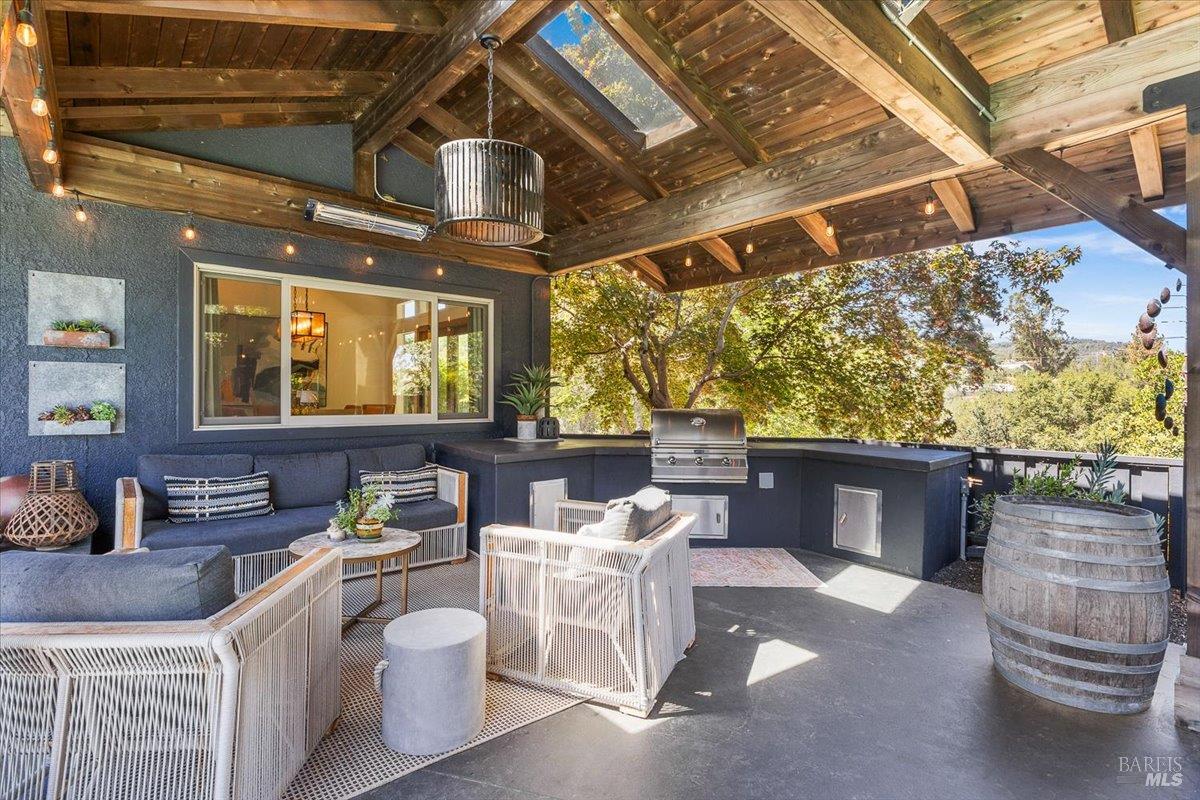 Detail Gallery Image 27 of 42 For 1208 Chiquita Rd, Healdsburg,  CA 95448 - 3 Beds | 3 Baths