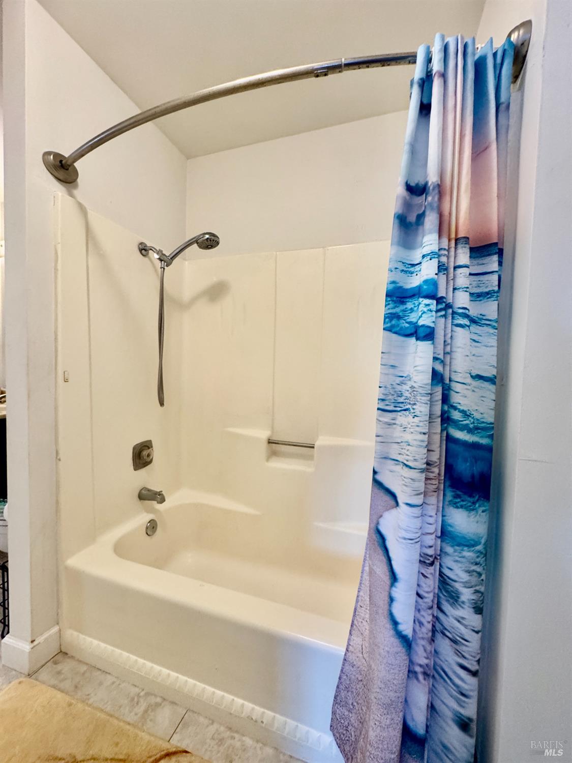 Detail Gallery Image 28 of 35 For 101 Panorama Dr, Benicia,  CA 94510 - 3 Beds | 1/1 Baths