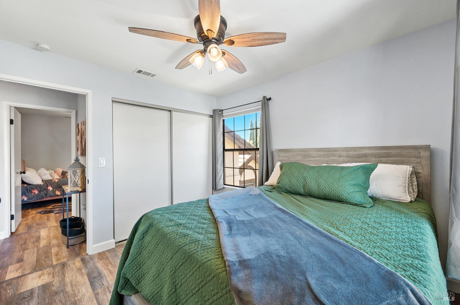 Detail Gallery Image 44 of 49 For 406 Stonecastle Way, Vacaville,  CA 95687 - 4 Beds | 2/1 Baths