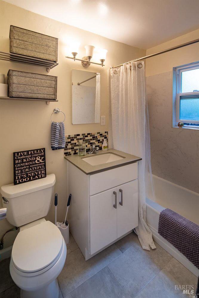 Detail Gallery Image 8 of 12 For 401 Ash St, Mill Valley,  CA 94941 - – Beds | – Baths