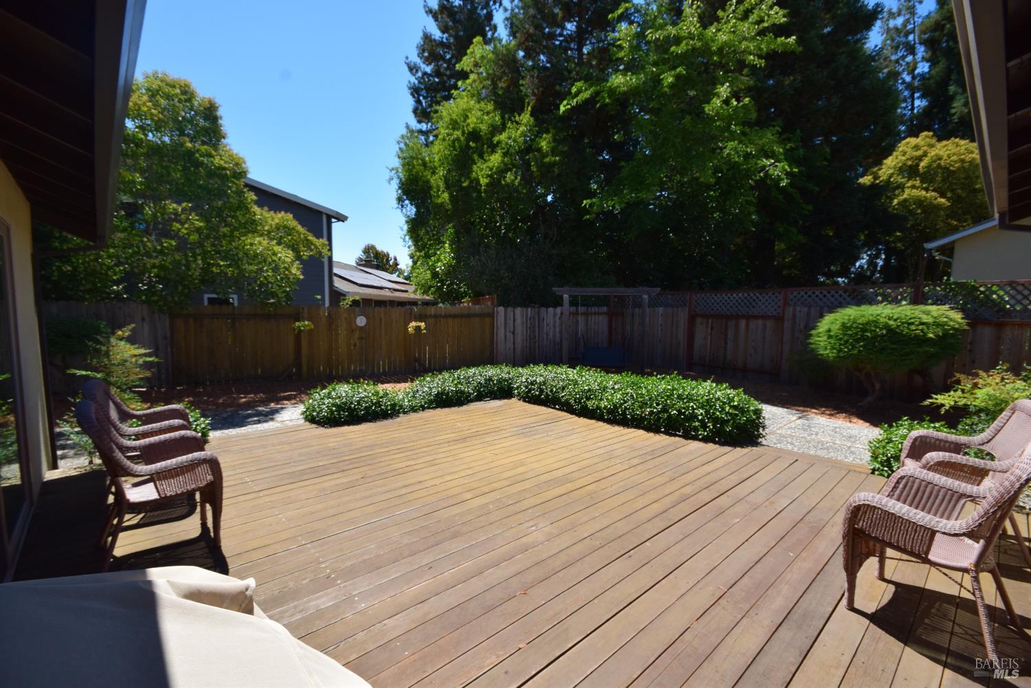 Detail Gallery Image 36 of 44 For 2014 Crinella Dr, Petaluma,  CA 94954 - 4 Beds | 2 Baths