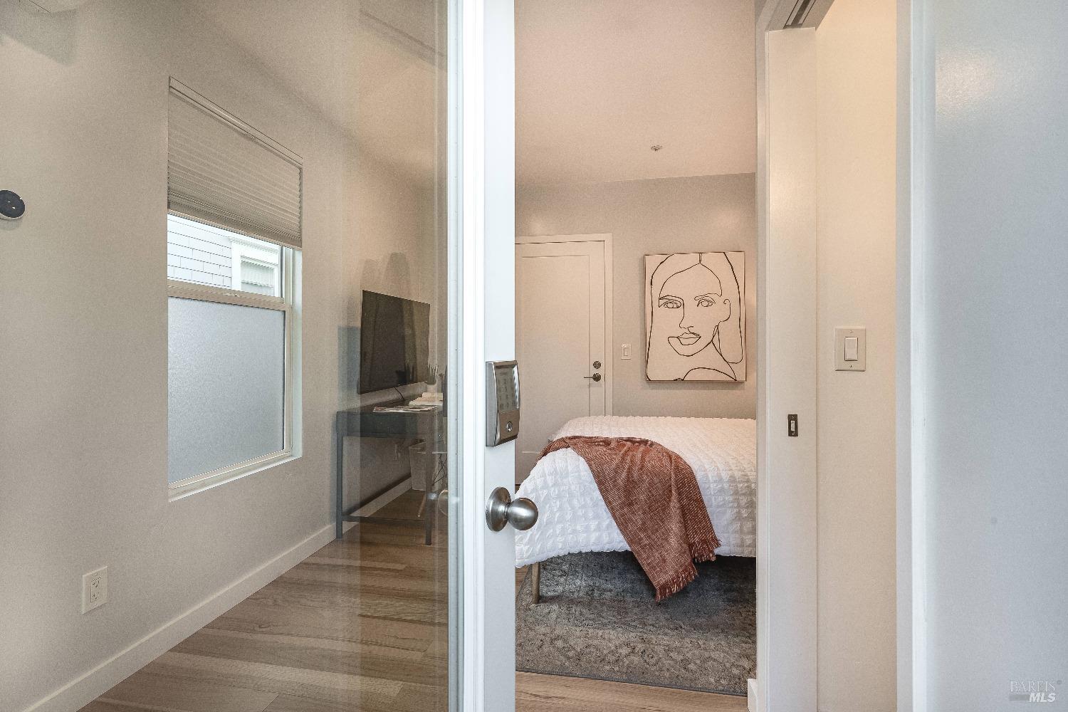 Detail Gallery Image 5 of 33 For 1532 Jefferson St, Napa,  CA 94559 - – Beds | – Baths