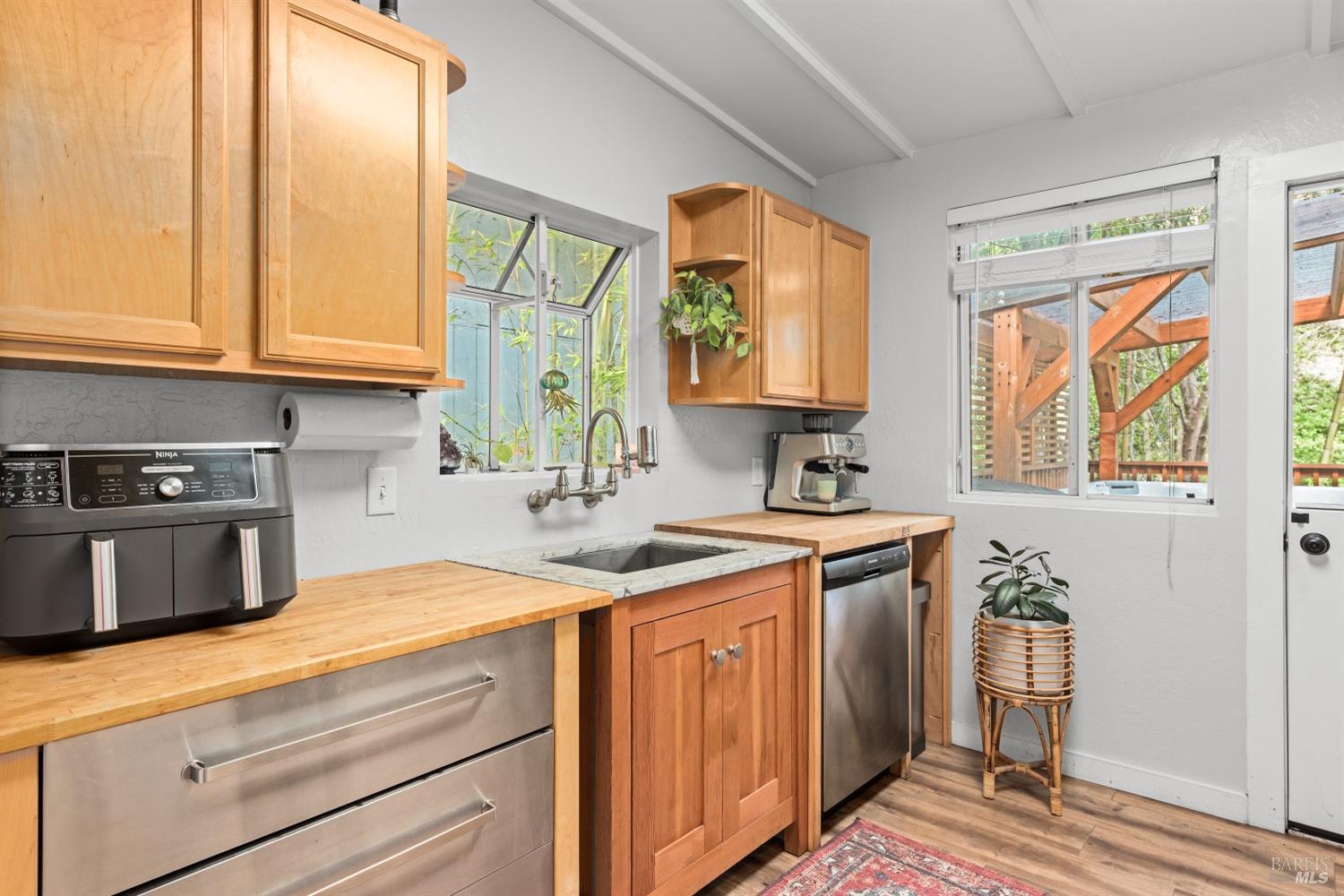 Detail Gallery Image 17 of 41 For 14792 Northern Ave, Guerneville,  CA 95446 - 2 Beds | 1 Baths