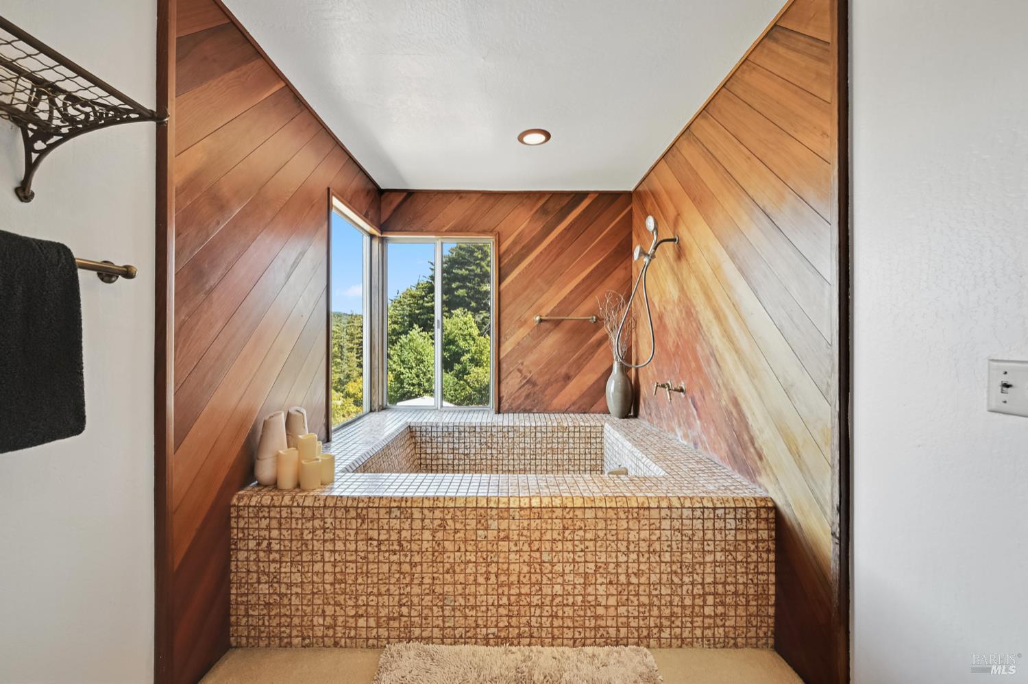 Detail Gallery Image 26 of 49 For 111 Glenside Way, San Rafael,  CA 94903 - 5 Beds | 4/1 Baths