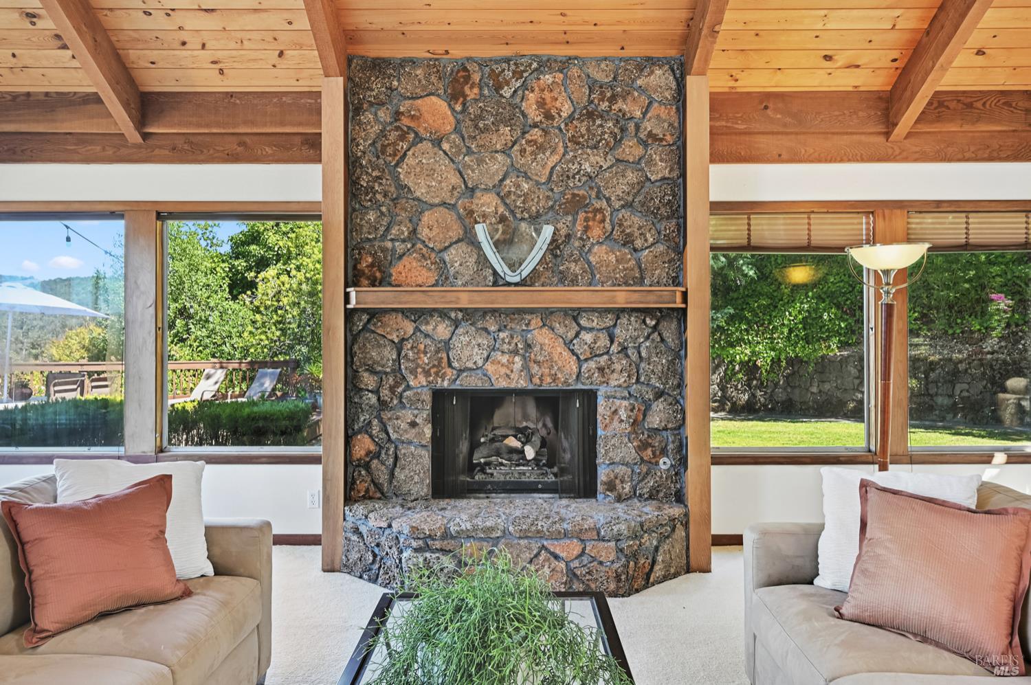 Detail Gallery Image 8 of 49 For 111 Glenside Way, San Rafael,  CA 94903 - 5 Beds | 4/1 Baths