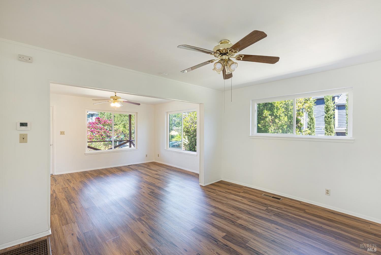 Detail Gallery Image 5 of 32 For 114 Powell Ave, Healdsburg,  CA 95448 - 5 Beds | 2 Baths