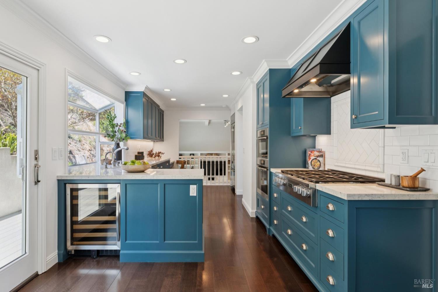 Detail Gallery Image 23 of 62 For 139 Trinidad Dr, Tiburon,  CA 94920 - 4 Beds | 2/1 Baths