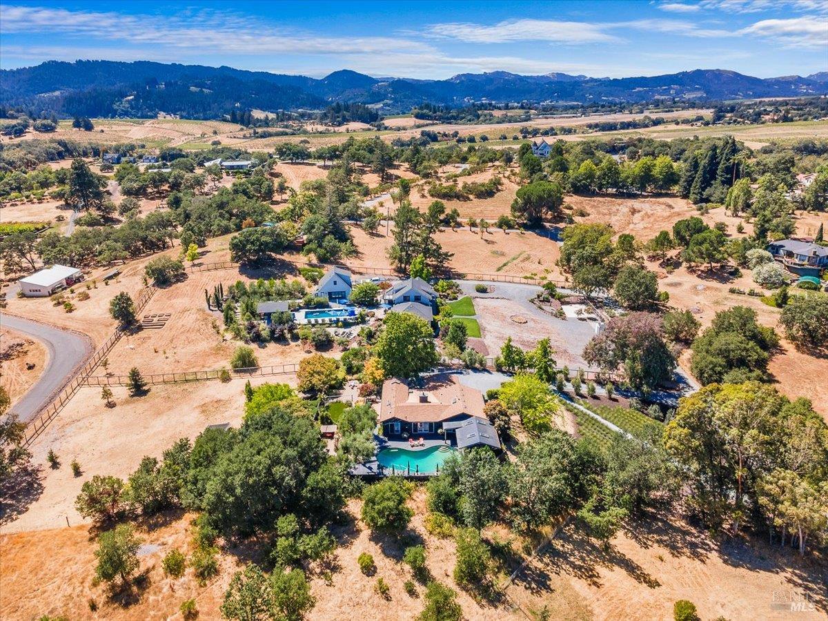 Detail Gallery Image 42 of 42 For 1208 Chiquita Rd, Healdsburg,  CA 95448 - 3 Beds | 3 Baths