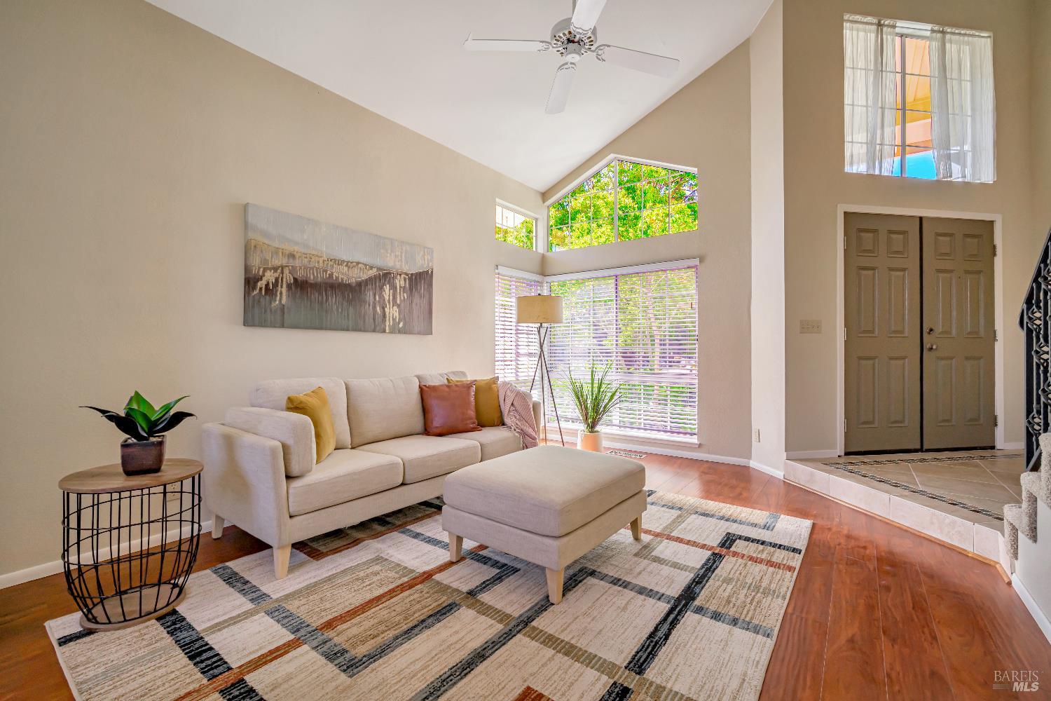Detail Gallery Image 5 of 46 For 9616 Berkshire Way, Windsor,  CA 95492 - 3 Beds | 2/1 Baths