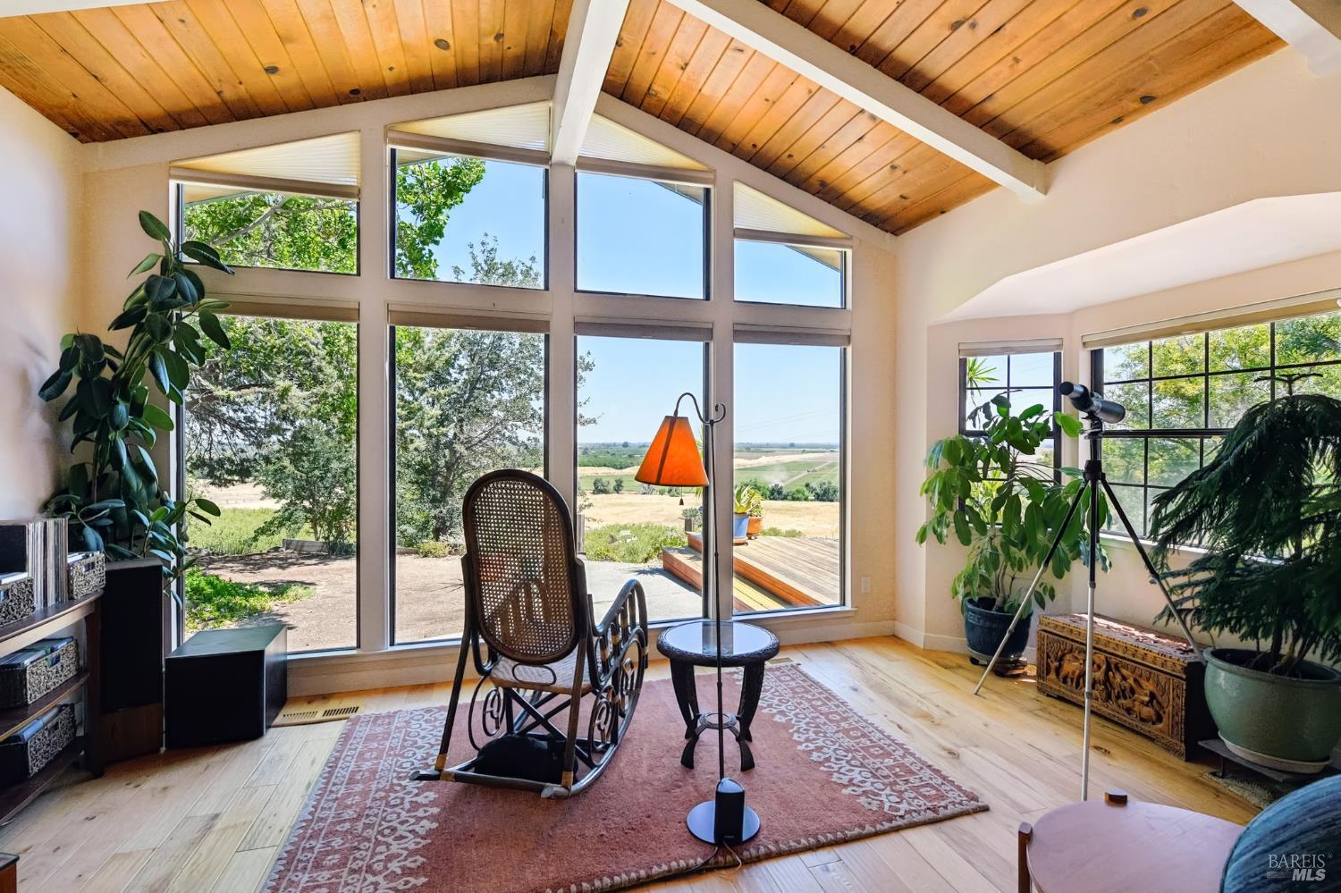 Detail Gallery Image 10 of 66 For 8621 Olive School Ln, Winters,  CA 95694 - 3 Beds | 2 Baths