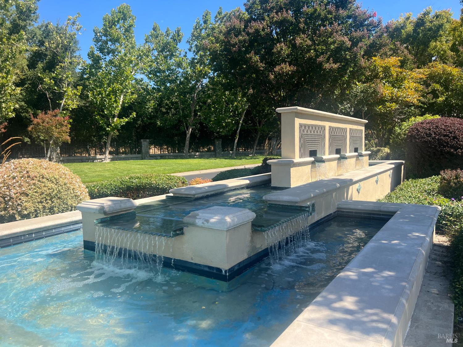 Detail Gallery Image 5 of 39 For 743 Bridle Ridge Ct, Fairfield,  CA 94534 - – Beds | – Baths