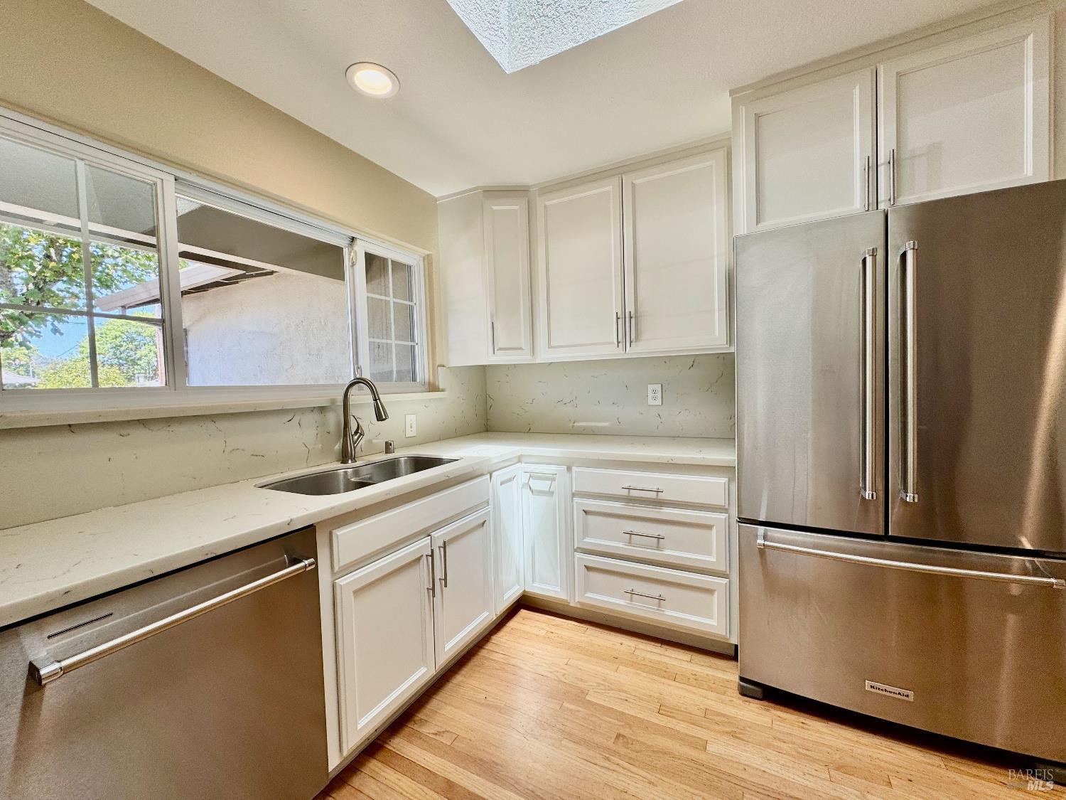 Detail Gallery Image 6 of 27 For 1971 Olive Ave, Saint Helena,  CA 94574 - 4 Beds | 3 Baths