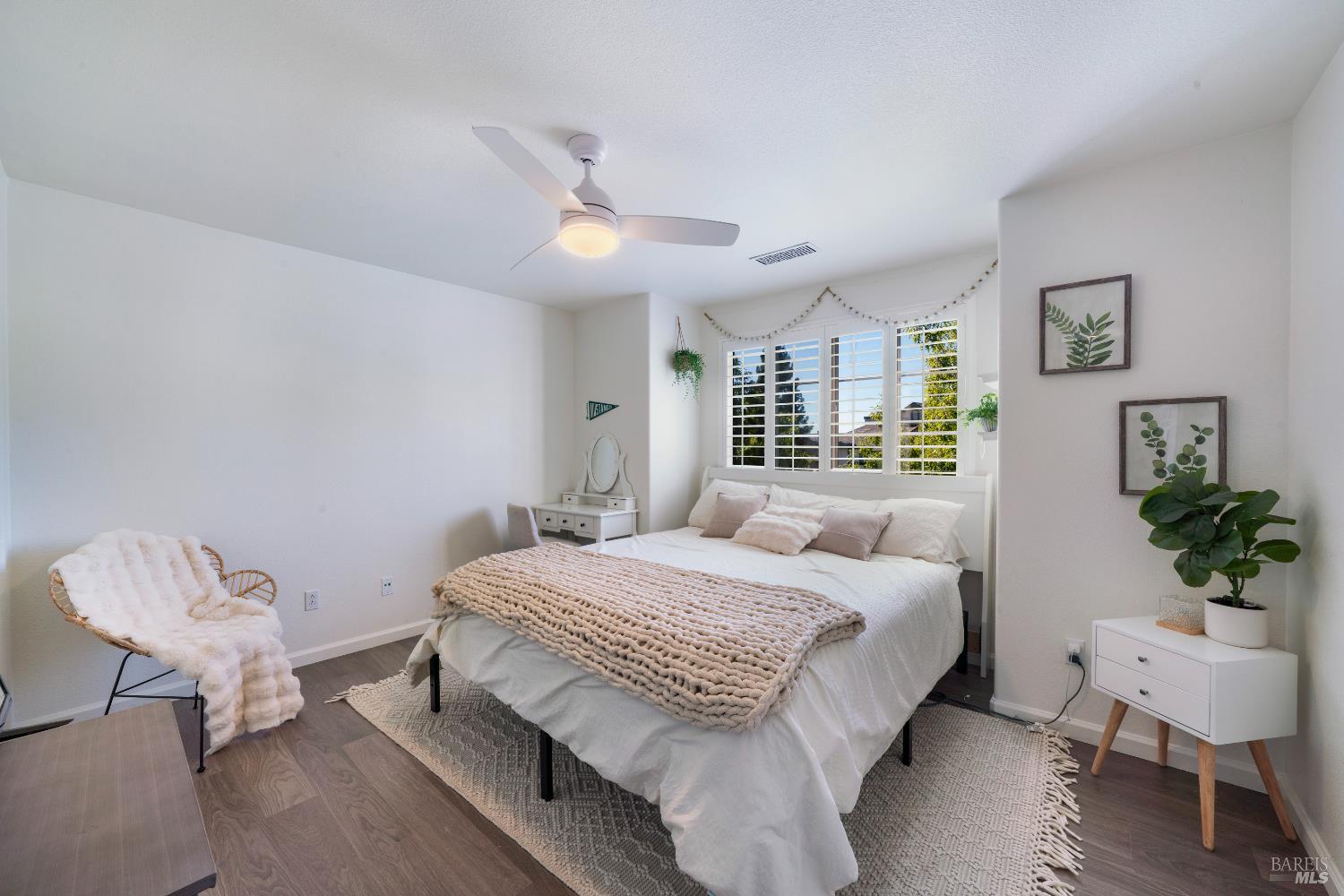 Detail Gallery Image 19 of 33 For 1416 Nighthawk Dr, Santa Rosa,  CA 95409 - 3 Beds | 2/1 Baths