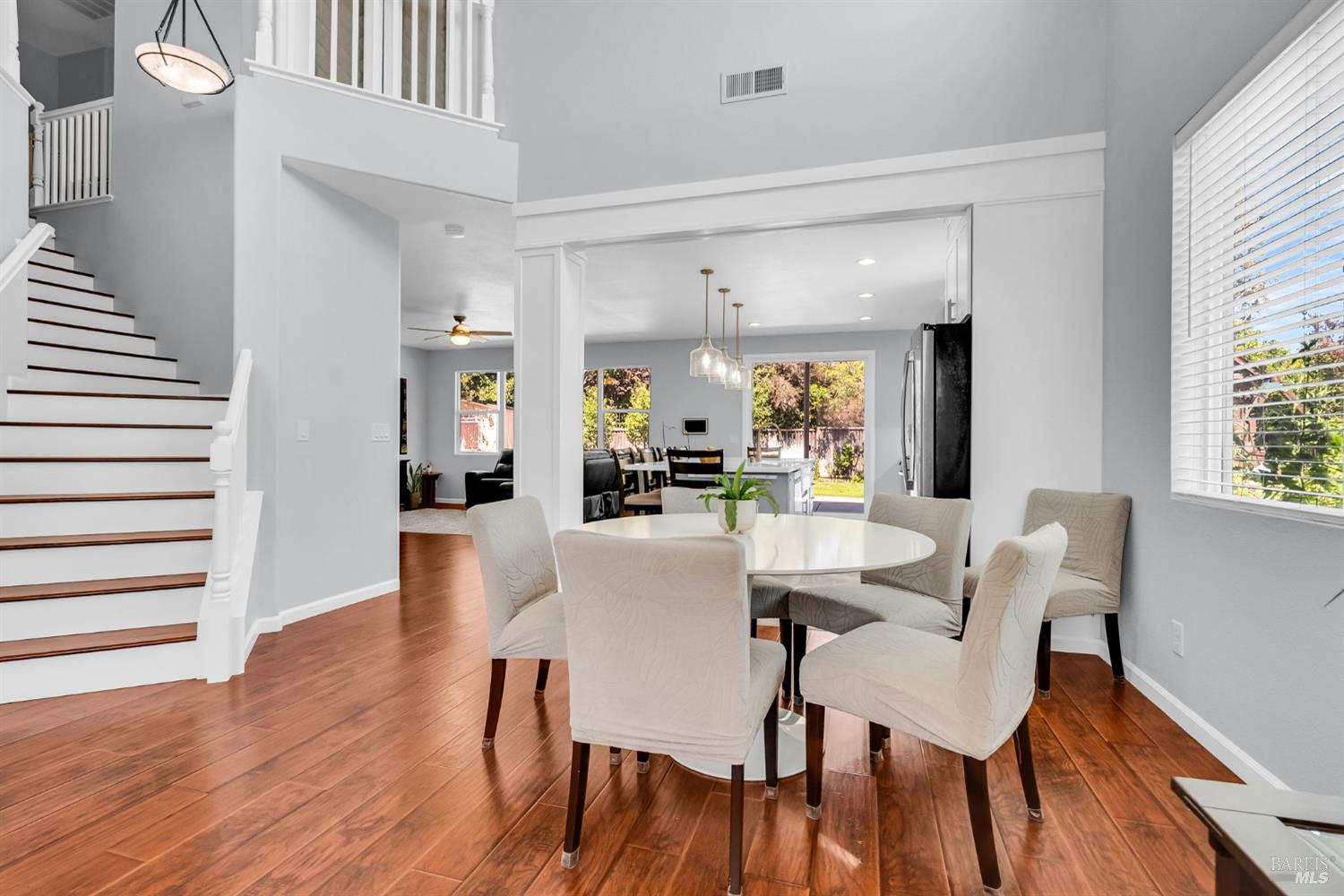 Detail Gallery Image 18 of 43 For 1946 Leaning Oak Ct, Fairfield,  CA 94534 - 5 Beds | 3 Baths