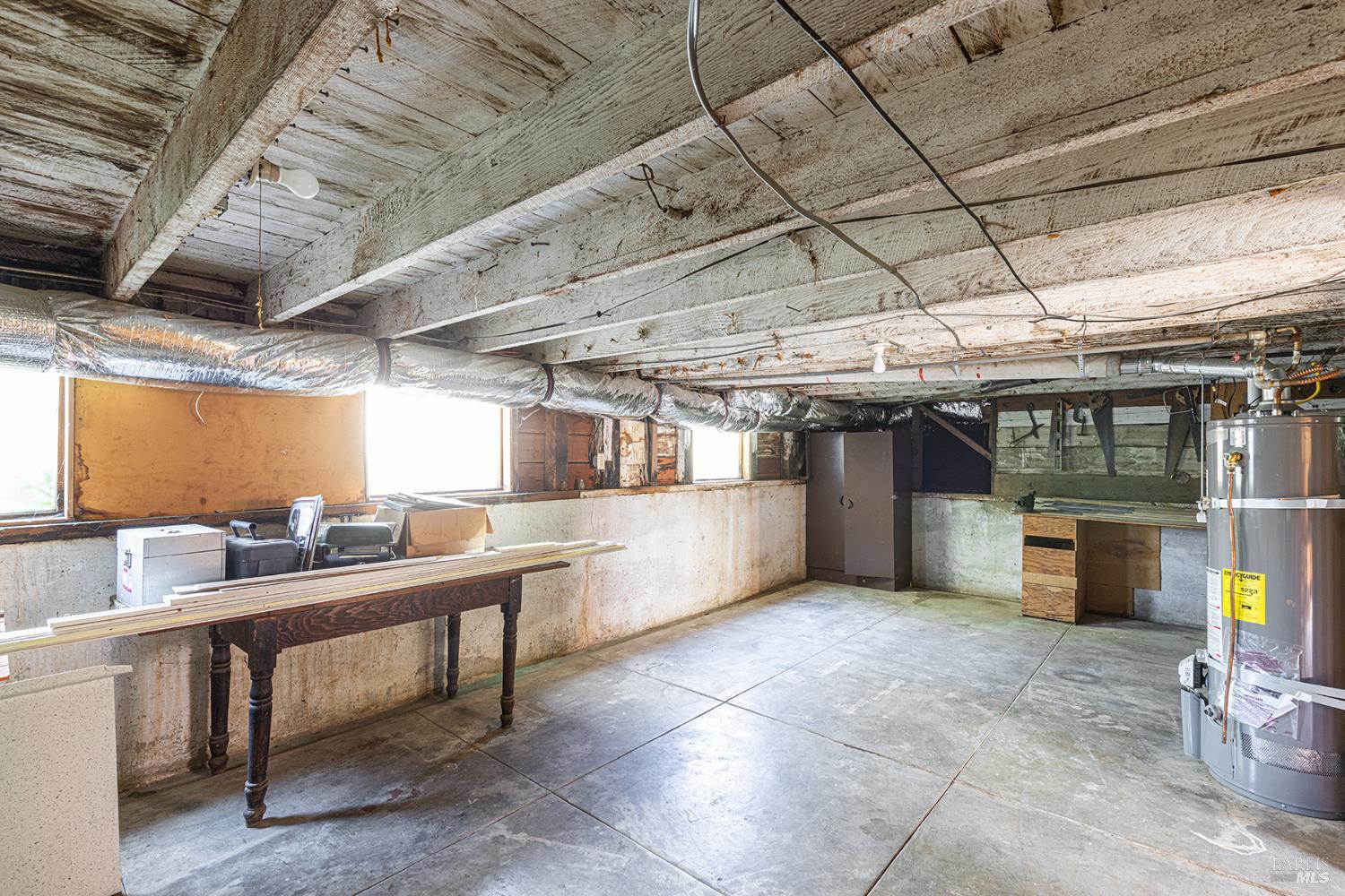 Detail Gallery Image 14 of 32 For 114 Powell Ave, Healdsburg,  CA 95448 - 5 Beds | 2 Baths