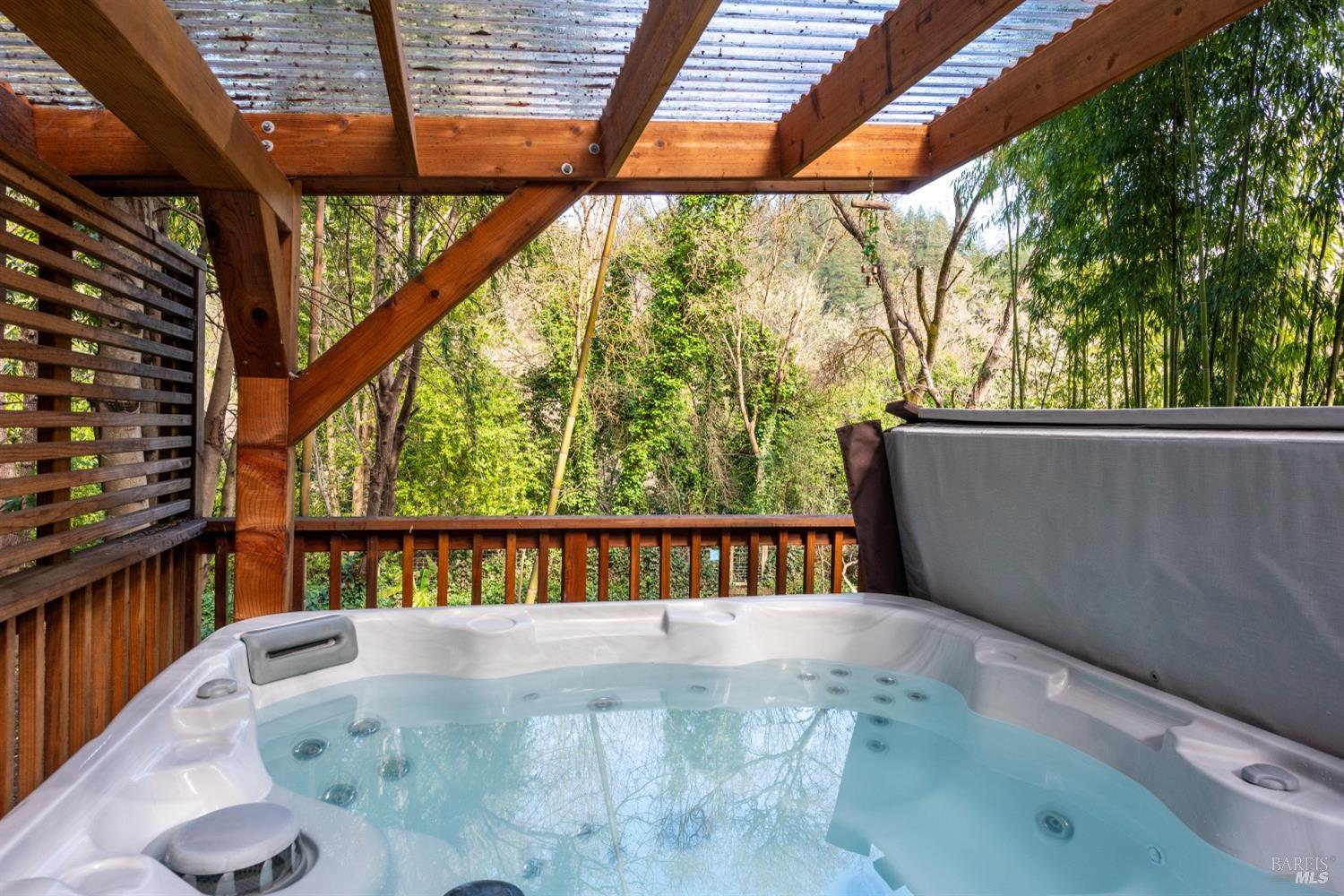 Detail Gallery Image 20 of 41 For 14792 Northern Ave, Guerneville,  CA 95446 - 2 Beds | 1 Baths