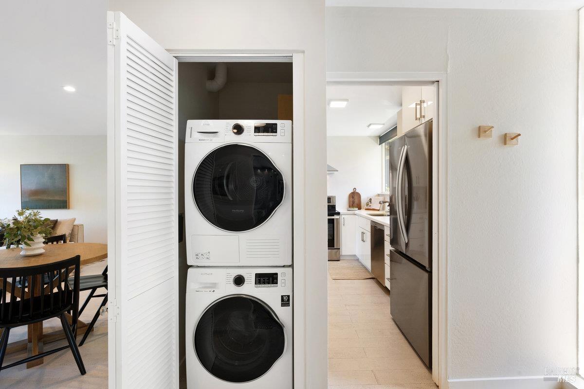 Detail Gallery Image 11 of 26 For 10 Andrew Dr #61,  Tiburon,  CA 94920 - 2 Beds | 1 Baths