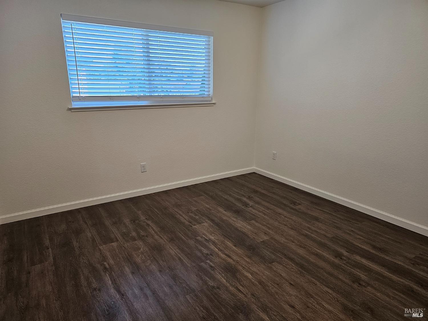 Detail Gallery Image 4 of 5 For 2060 Wilkins Ave #22,  Napa,  CA 94559 - 1 Beds | 1 Baths