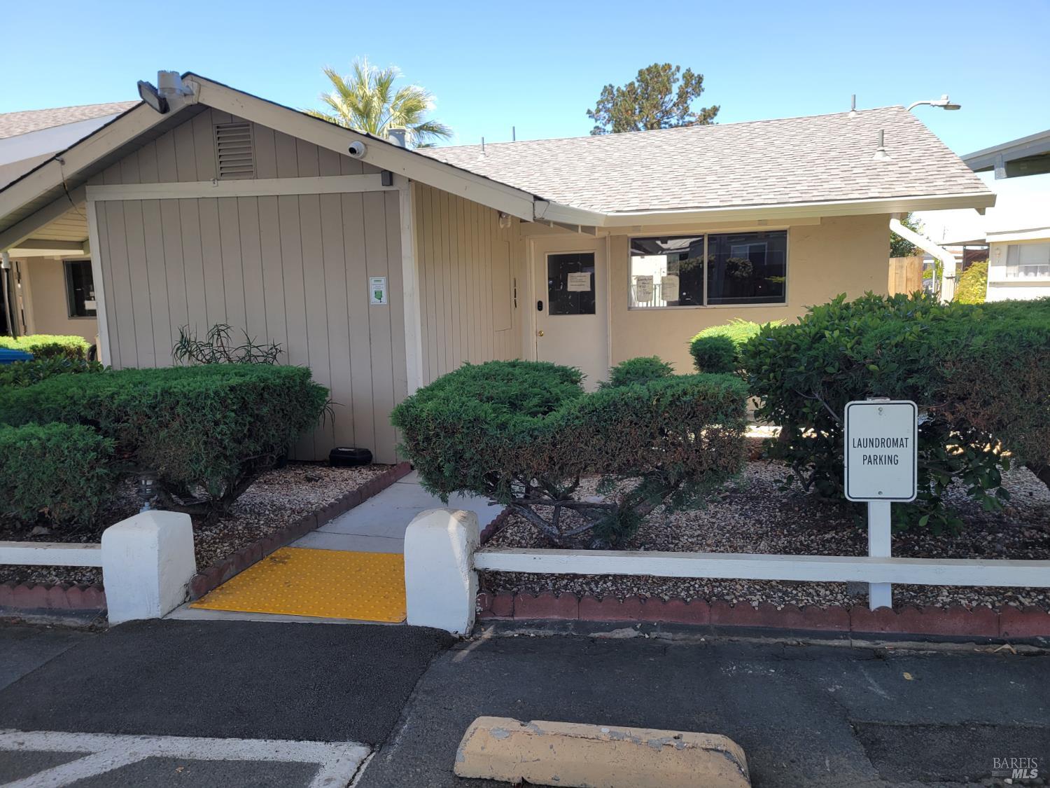 Detail Gallery Image 28 of 35 For 810 Fahey Ct, Vallejo,  CA 94590 - 3 Beds | 1 Baths