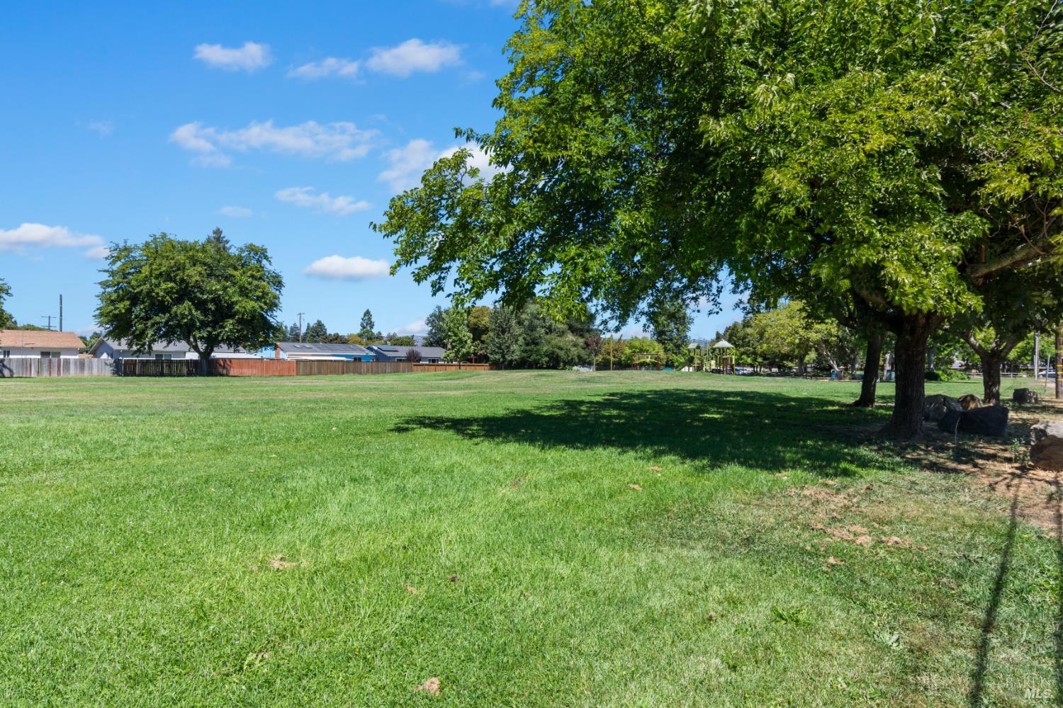 Detail Gallery Image 29 of 33 For 1565 Baywood Ln, Napa,  CA 94558 - 2 Beds | 1 Baths