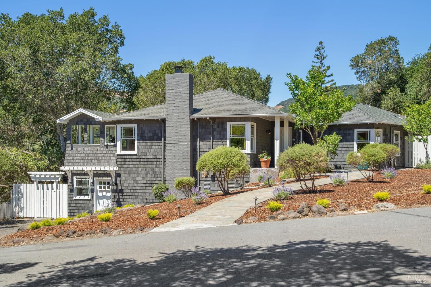 Detail Gallery Image 12 of 76 For 31 Irving Dr, San Anselmo,  CA 94960 - 4 Beds | 2 Baths