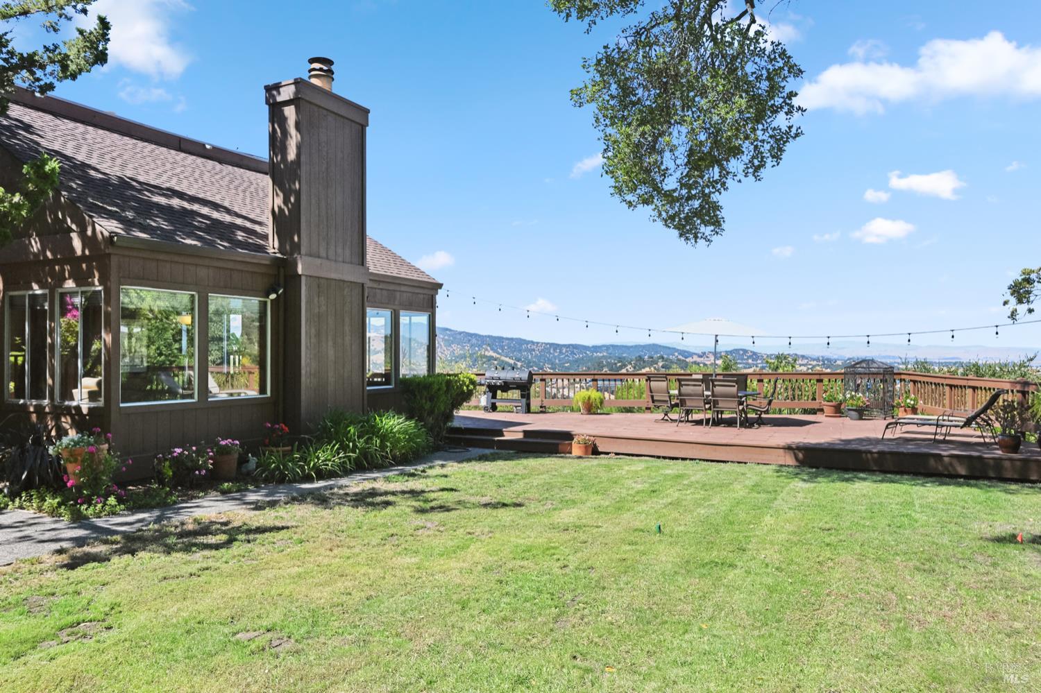 Detail Gallery Image 43 of 49 For 111 Glenside Way, San Rafael,  CA 94903 - 5 Beds | 4/1 Baths