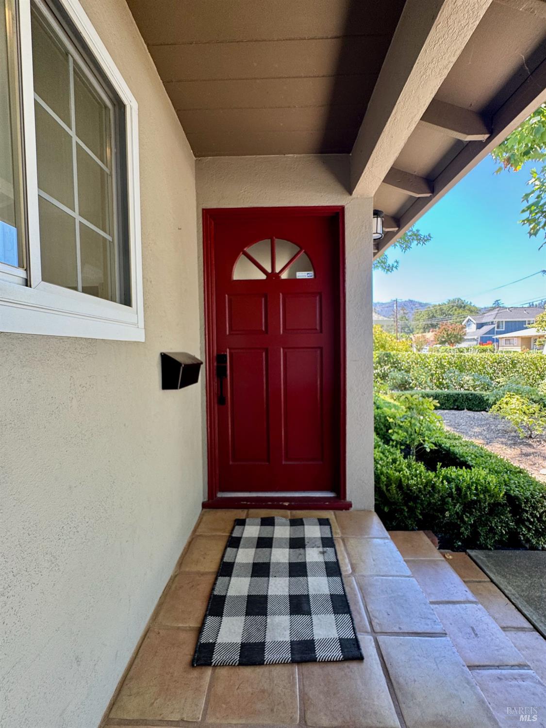 Detail Gallery Image 2 of 27 For 1971 Olive Ave, Saint Helena,  CA 94574 - 4 Beds | 3 Baths
