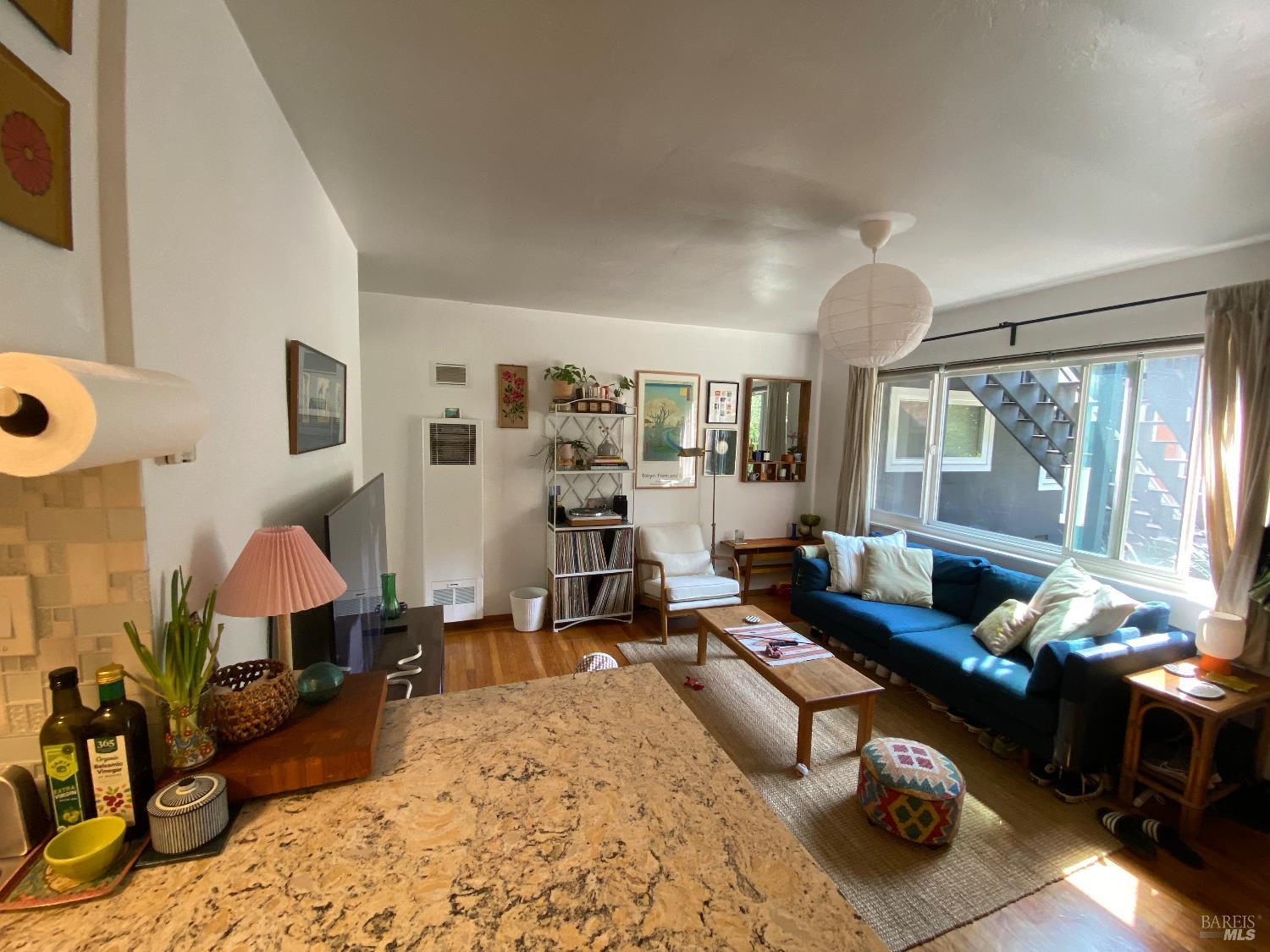 Detail Gallery Image 5 of 12 For 401 Ash St, Mill Valley,  CA 94941 - – Beds | – Baths