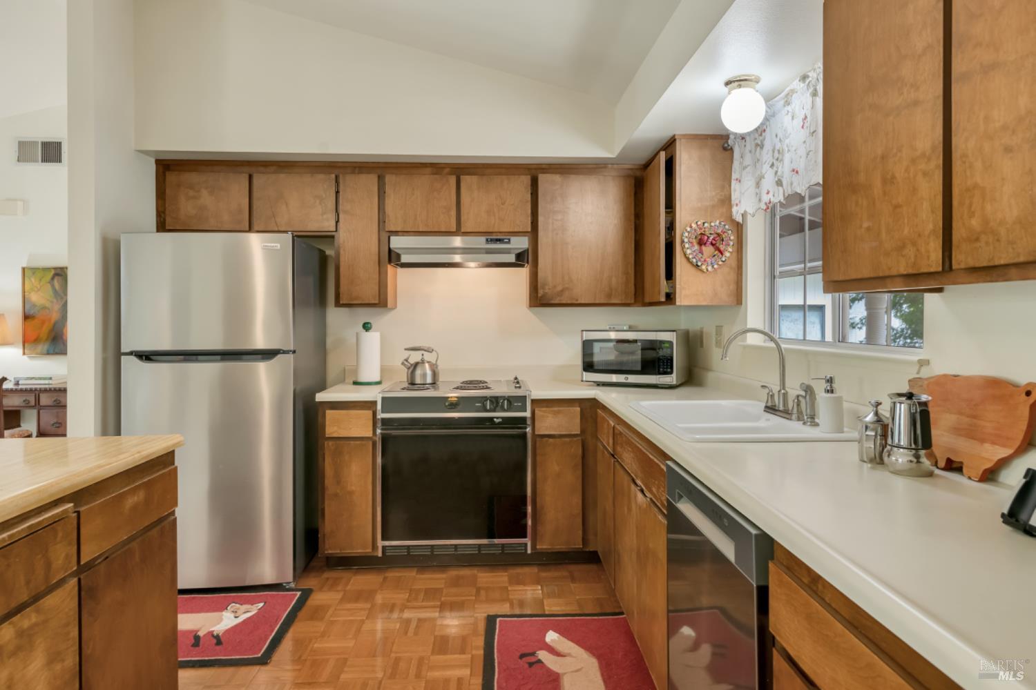 Detail Gallery Image 12 of 37 For 18498 Happy Ln, Sonoma,  CA 95476 - 2 Beds | 2 Baths